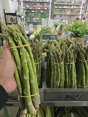 Green Asparagus Information and Facts